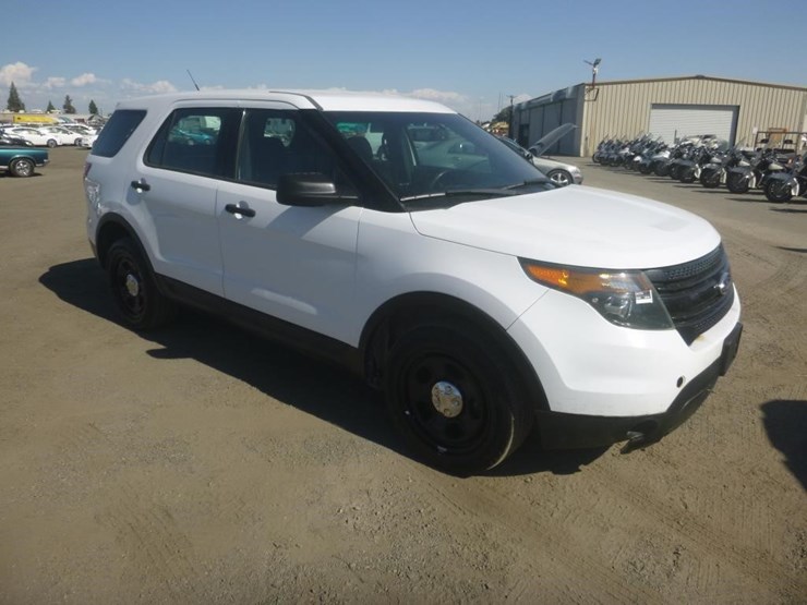 2015-ford-explorer-image-2