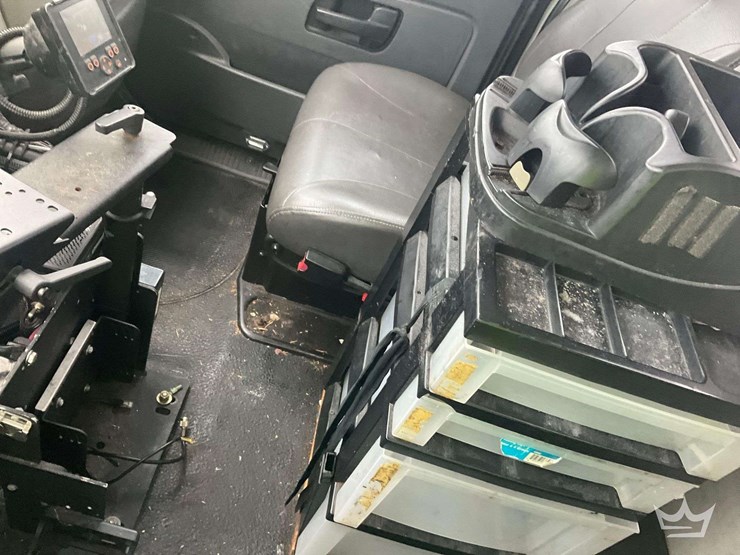 2015-international-durastar-4300-image-18