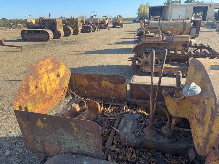 caterpillar-twenty-two-image-22