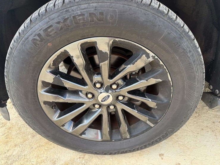 2020-ford-expedition-limited-image-42