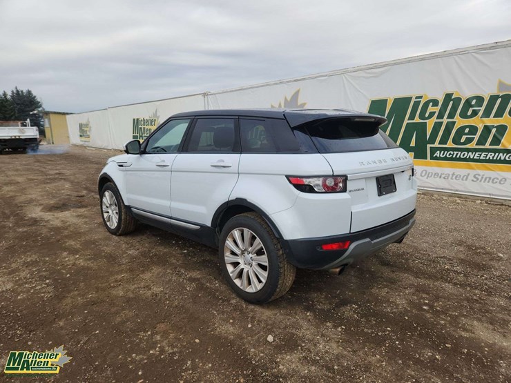 2015-land-rover-range-rover-evoque-image-3