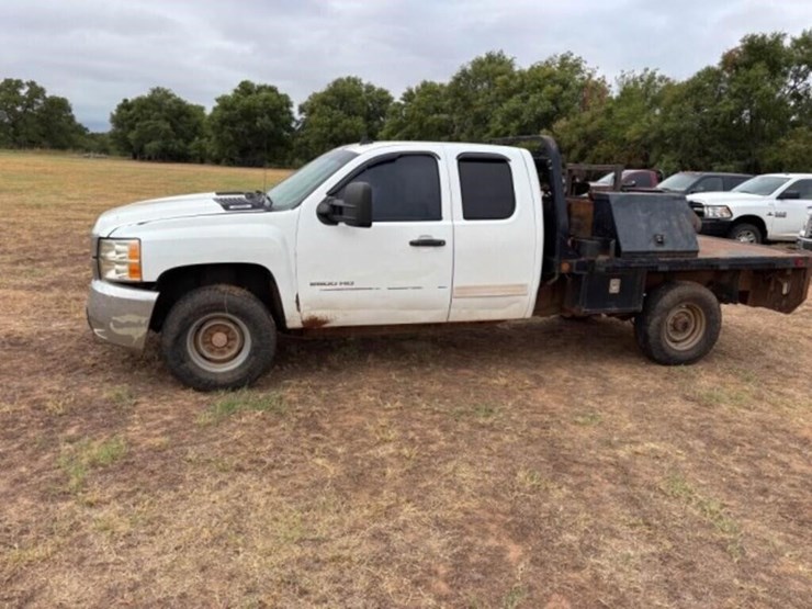 2010-chevrolet-2500-image-14