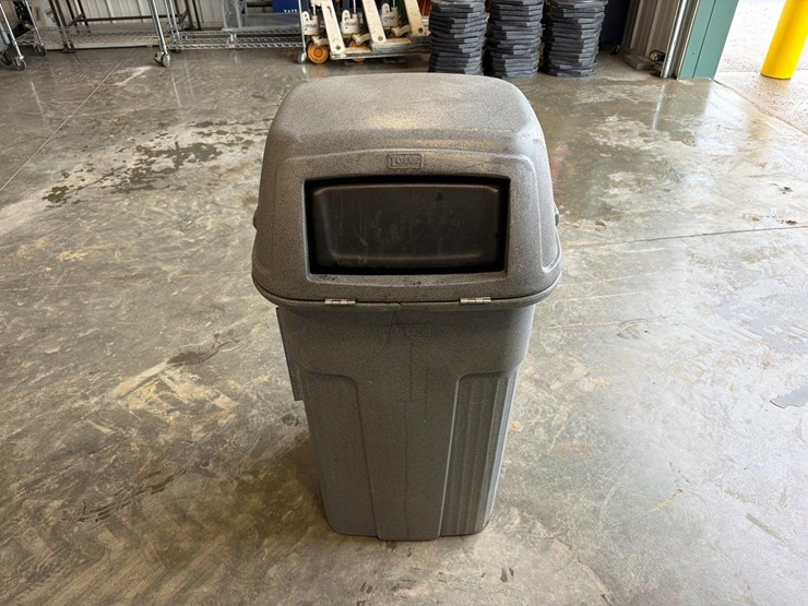 toter-garbage-can-image-2