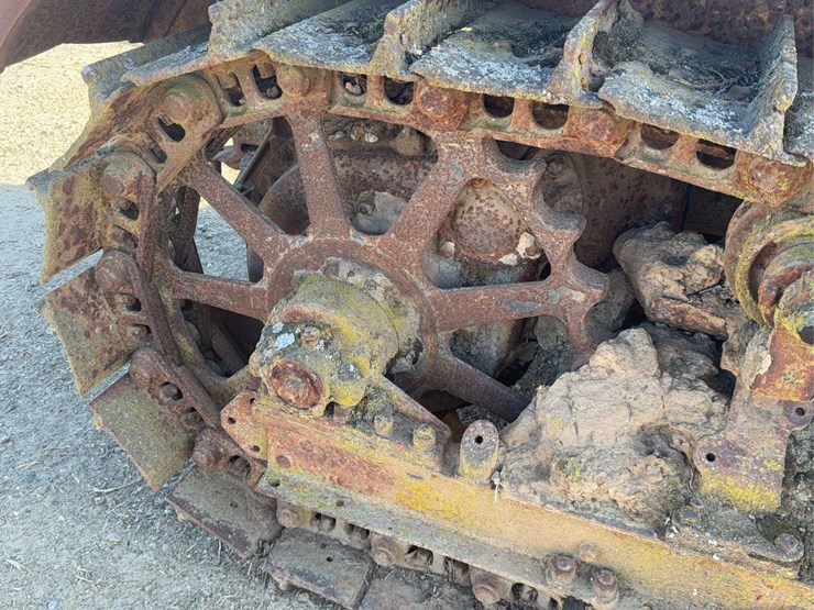 caterpillar-30-image-9
