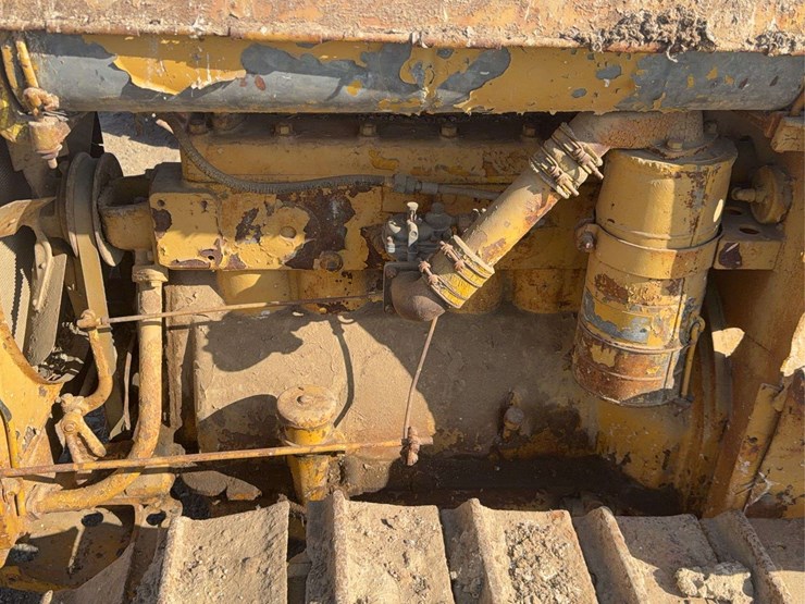 caterpillar-fifteen-image-15