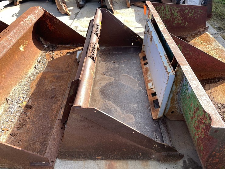 #1815-•-skid-steer-straight-edge-bucket-image-3