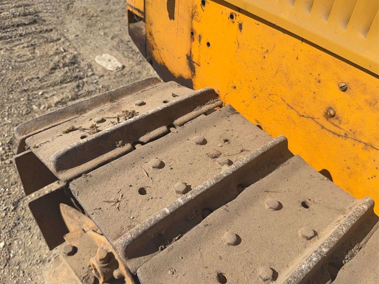 caterpillar-ten-image-13