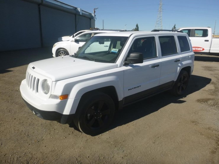 2014-jeep-patriot-image-1