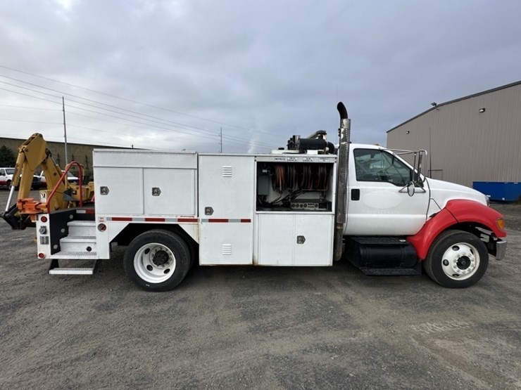 2005-ford-f650-image-6
