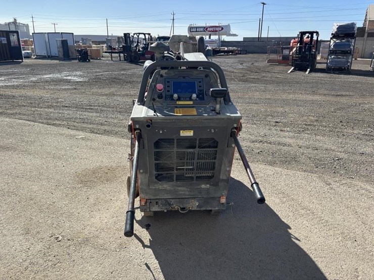 2020-husqvarna-fs-5000-walk-behind-concrete-saw-image-8