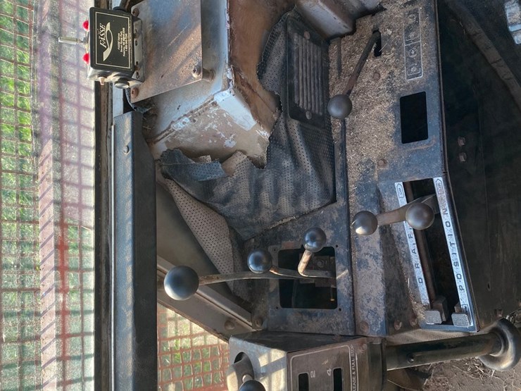 massey-ferguson-2675-image-31
