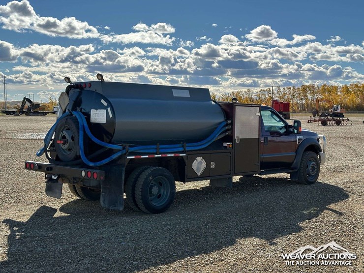2009-ford-f550-xlt-image-3