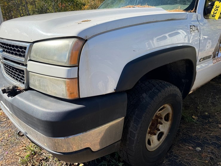 2006-chevrolet-2500-image-24
