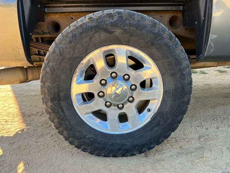 2011-chevrolet-silverado-2500hd-ltz-image-38