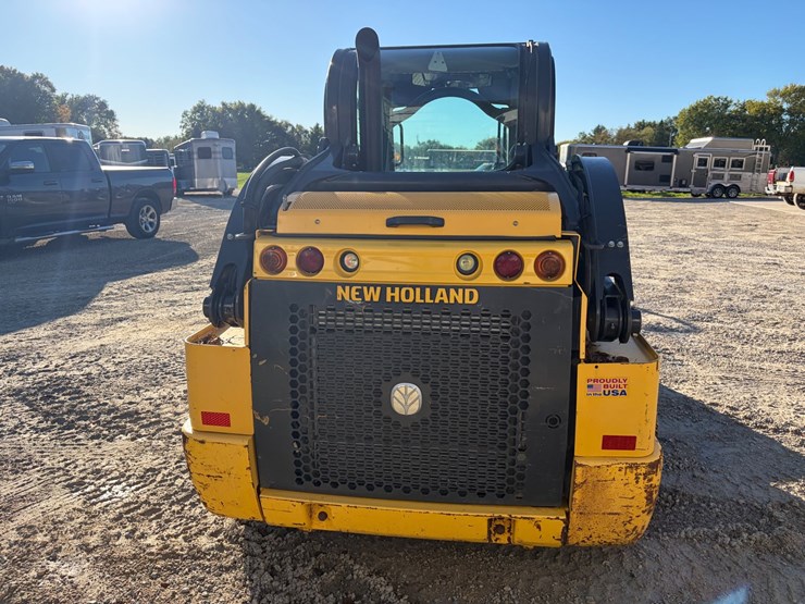 2019-new-holland-l220-image-3