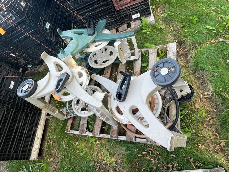 #3226-•-(3)-hose-mobile-hose-reels-image-3