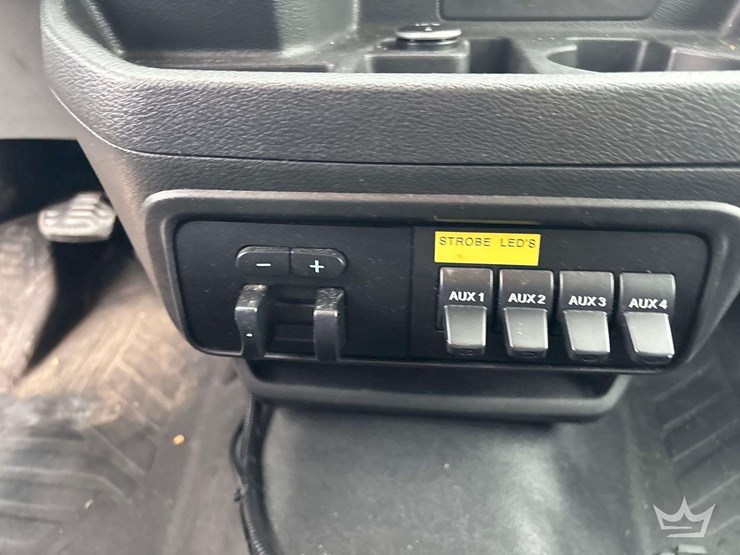 2019-ford-transit-image-13