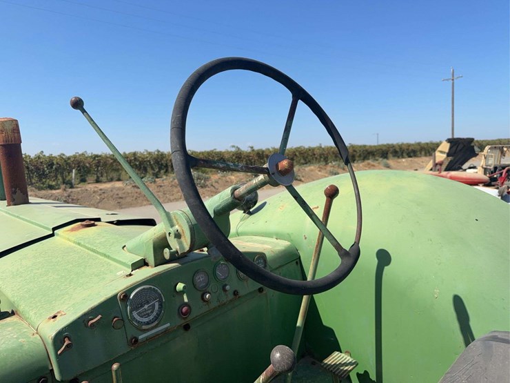 john-deere-820-image-37