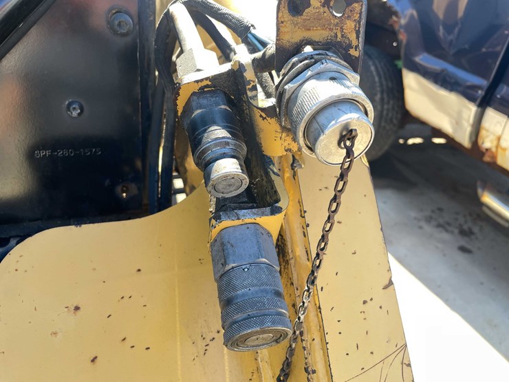 caterpillar-277b-image-24