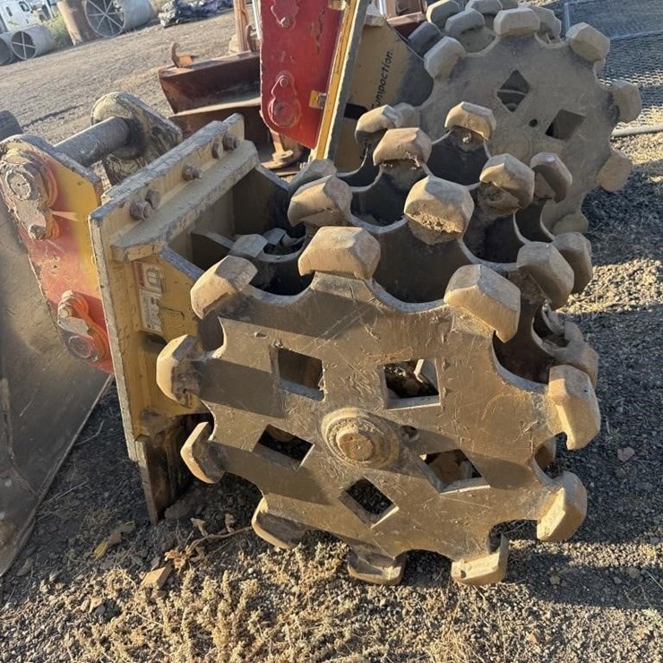 CAT Excavator Compaction Wheel