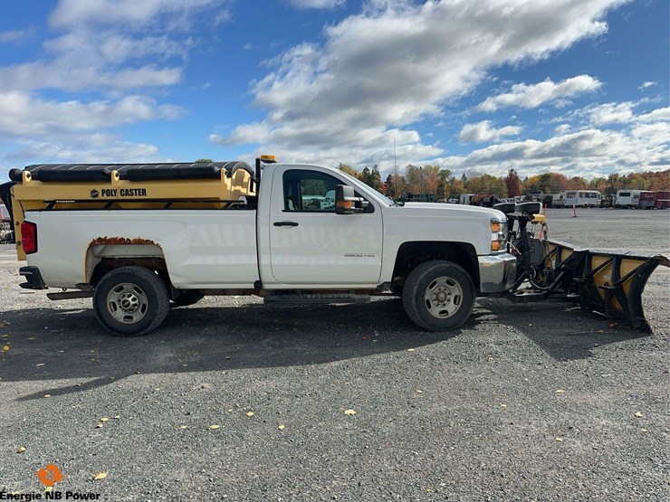 2016-chevrolet-silverado-2500hd-image-4