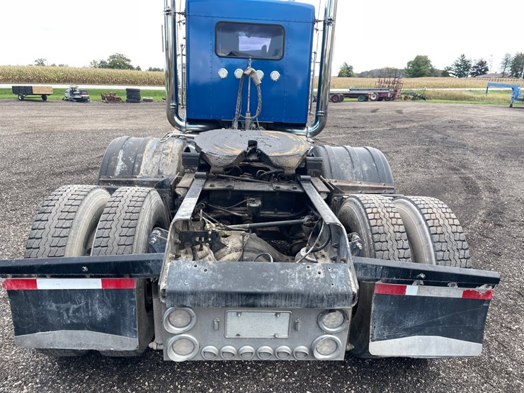 2007-kenworth-w900-image-7