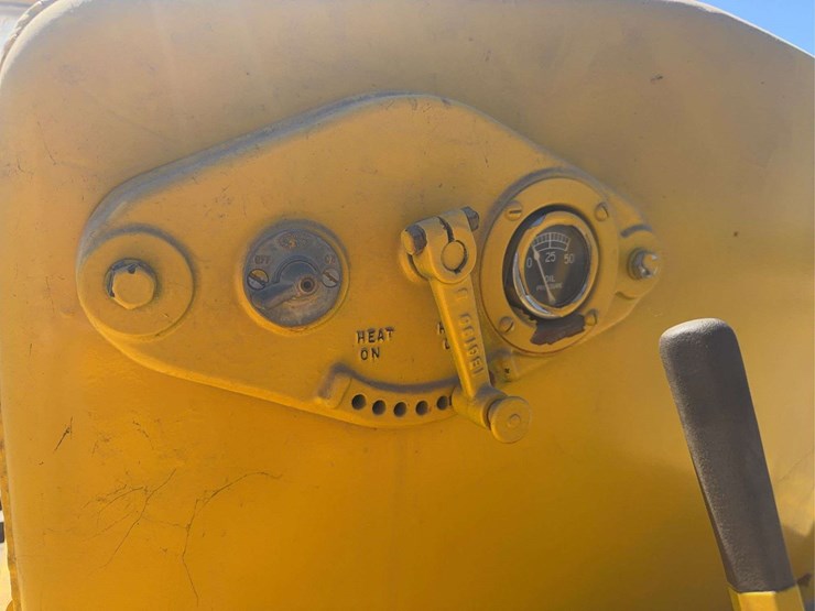 caterpillar-forty-image-38
