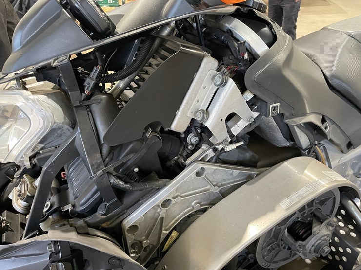 #3152-•-2008-yamaha-fx-nytro-snowmobile-image-38