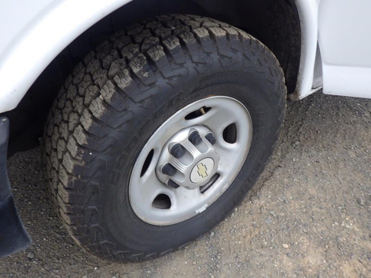 2014-chevrolet-express-2500-image-14