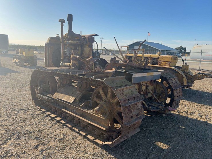 caterpillar-60-image-2