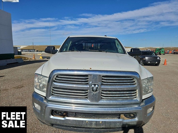 2015-dodge-2500-image-8