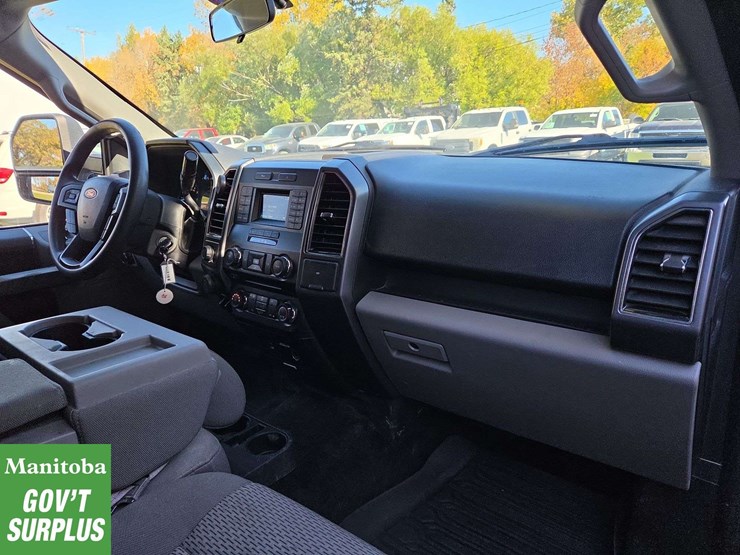 2017-ford-f150-image-29