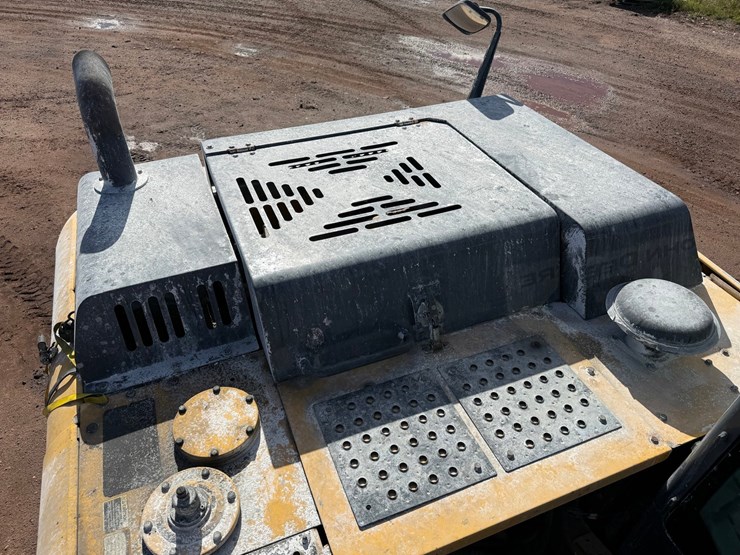deere-210g-lc-image-34