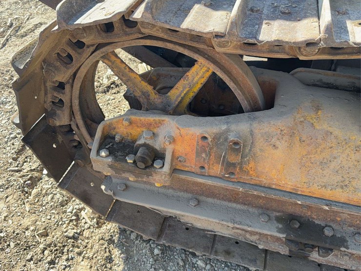 caterpillar-r5-image-12