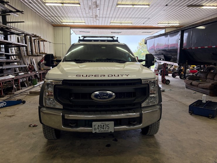 2020-ford-f550-xl-image-2