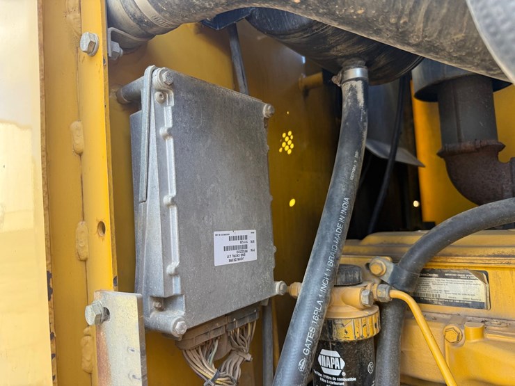 deere-672d-image-86