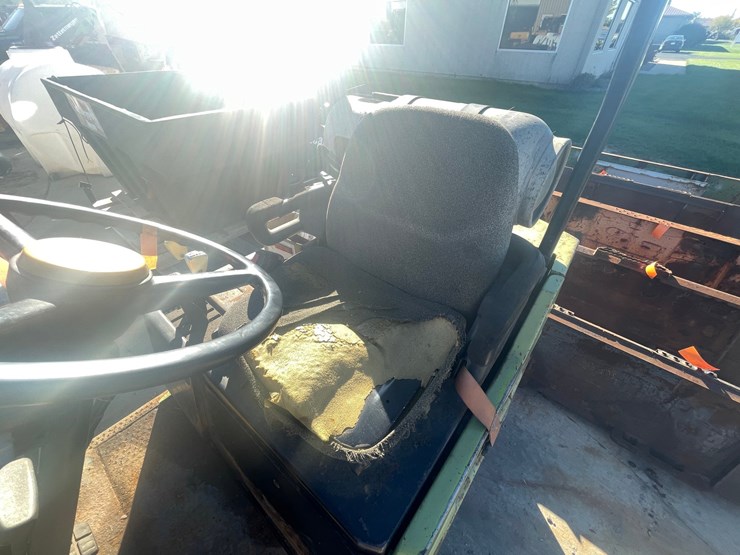 #1798-•-clark-lp-forklift-image-14