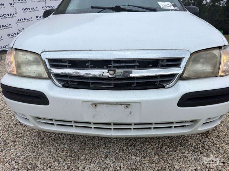 2004-chevrolet-venture-image-26