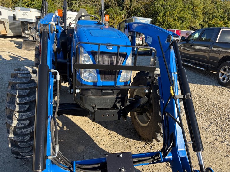 2019-new-holland-workmaster-50-image-5
