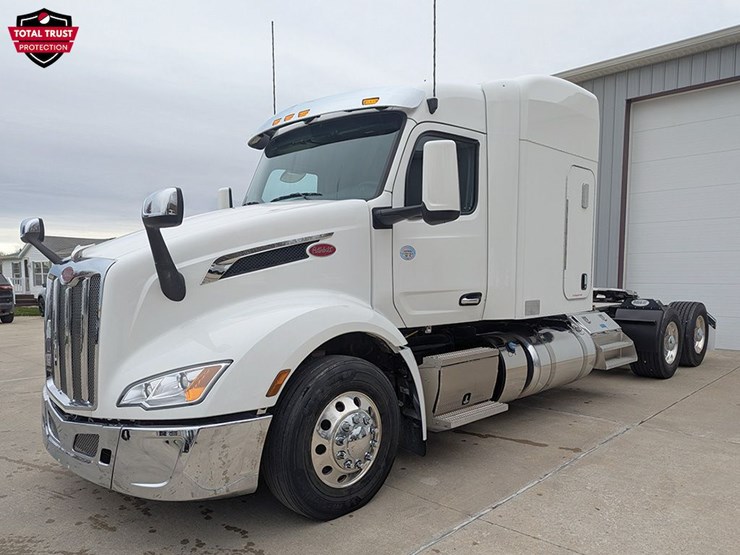 2024-peterbilt-579-image-1