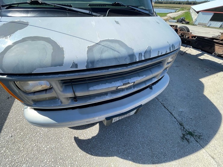 1999-chevrolet-3500-image-34