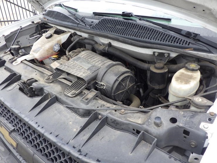 2014-chevrolet-express-2500-image-11