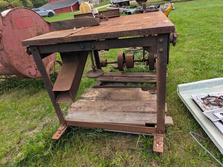 #4051-•-vintage-table-saw-image-2