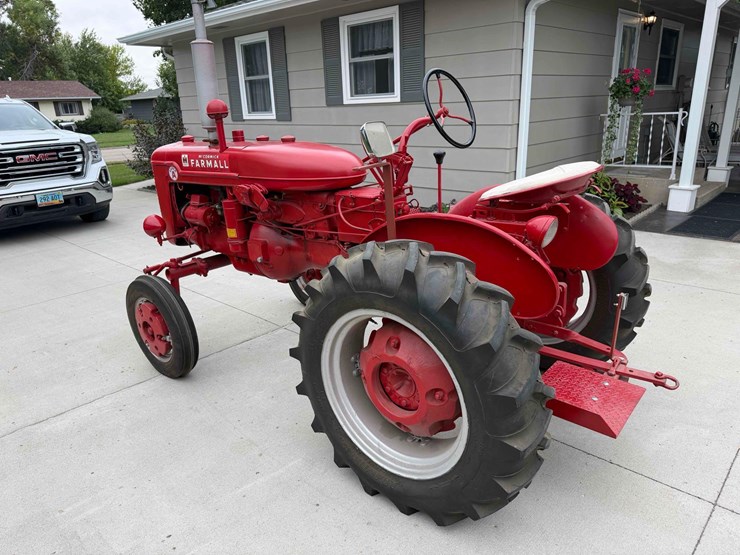 1948-ih-mccormick-farmall-super-a-tractor-image-3