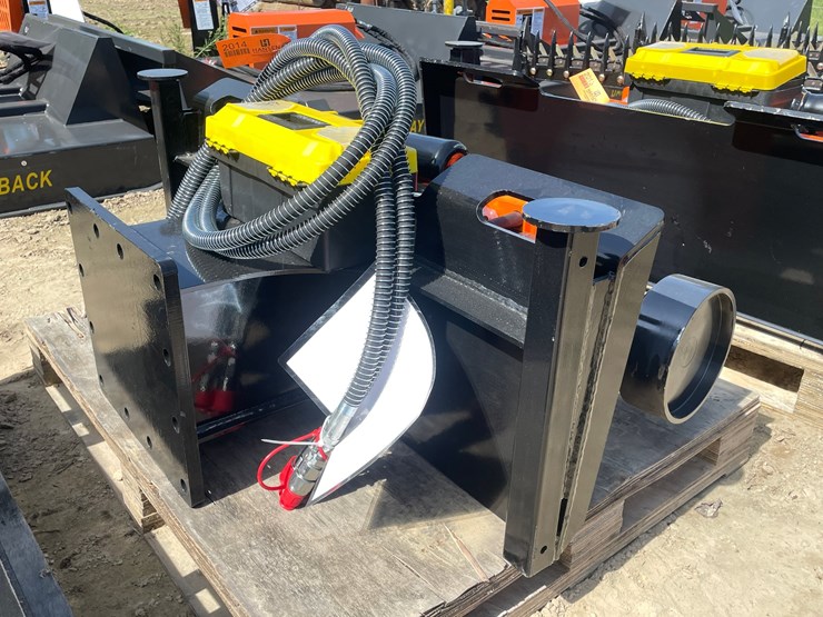 #2014-•-wolverine-skid-steer-post-driver-attachment-image-5