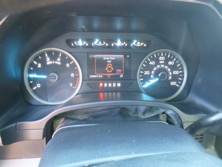 2018-ford-f150-image-12