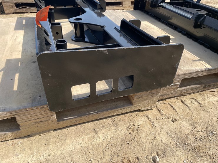 #2031-•-wolverine-skid-steer-pallet-fork-frame-attachment-image-9