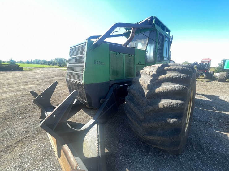 2000-john-deere-660-image-12