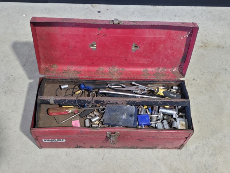 stack-on-22"-heavy-duty-flat-top-hand-toolbox-image-4