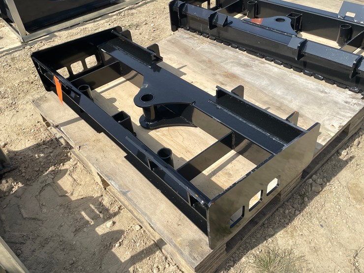 #2030-•-wolverine-skid-steer-pallet-fork-frame-attachment-image-4
